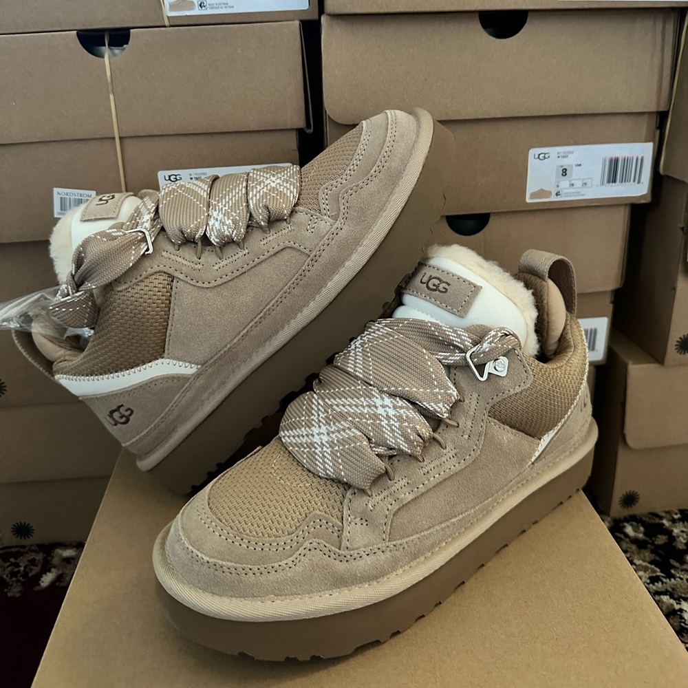 UGG Lowmel Sand Womens BRAND NEW!